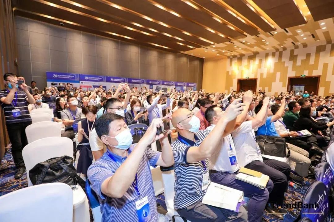 往届3.jpg